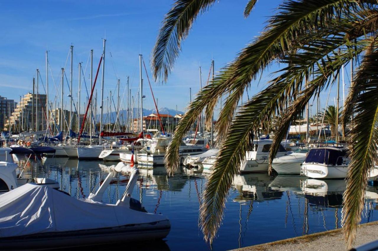 Отель Voilier A Quai Au Calme Кане Экстерьер фото